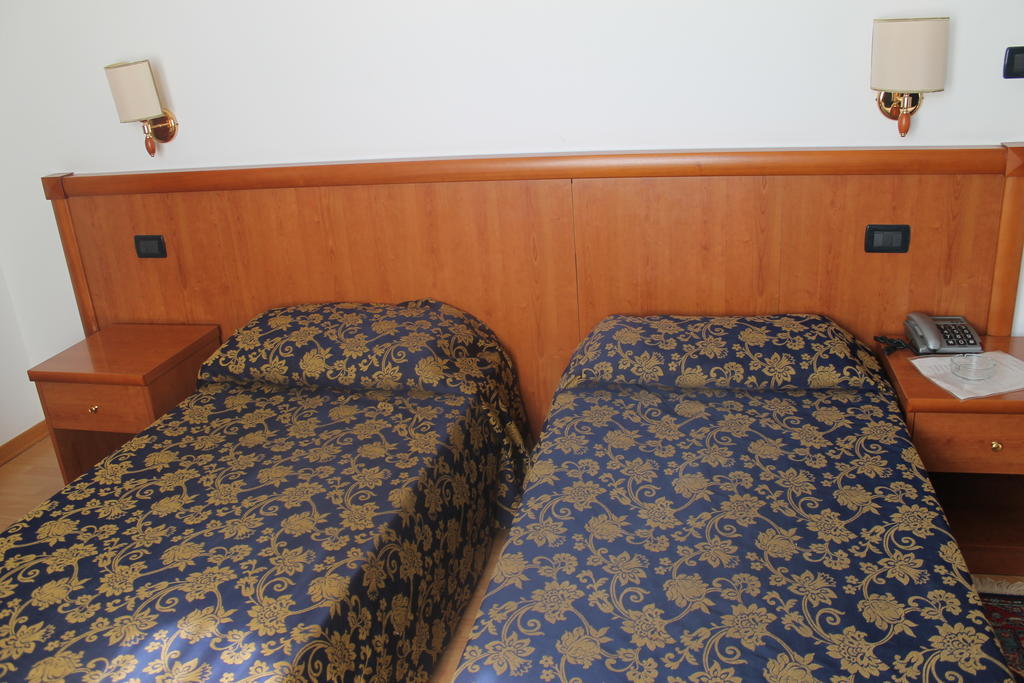 Albergo Vittoria Ovada Pokój zdjęcie